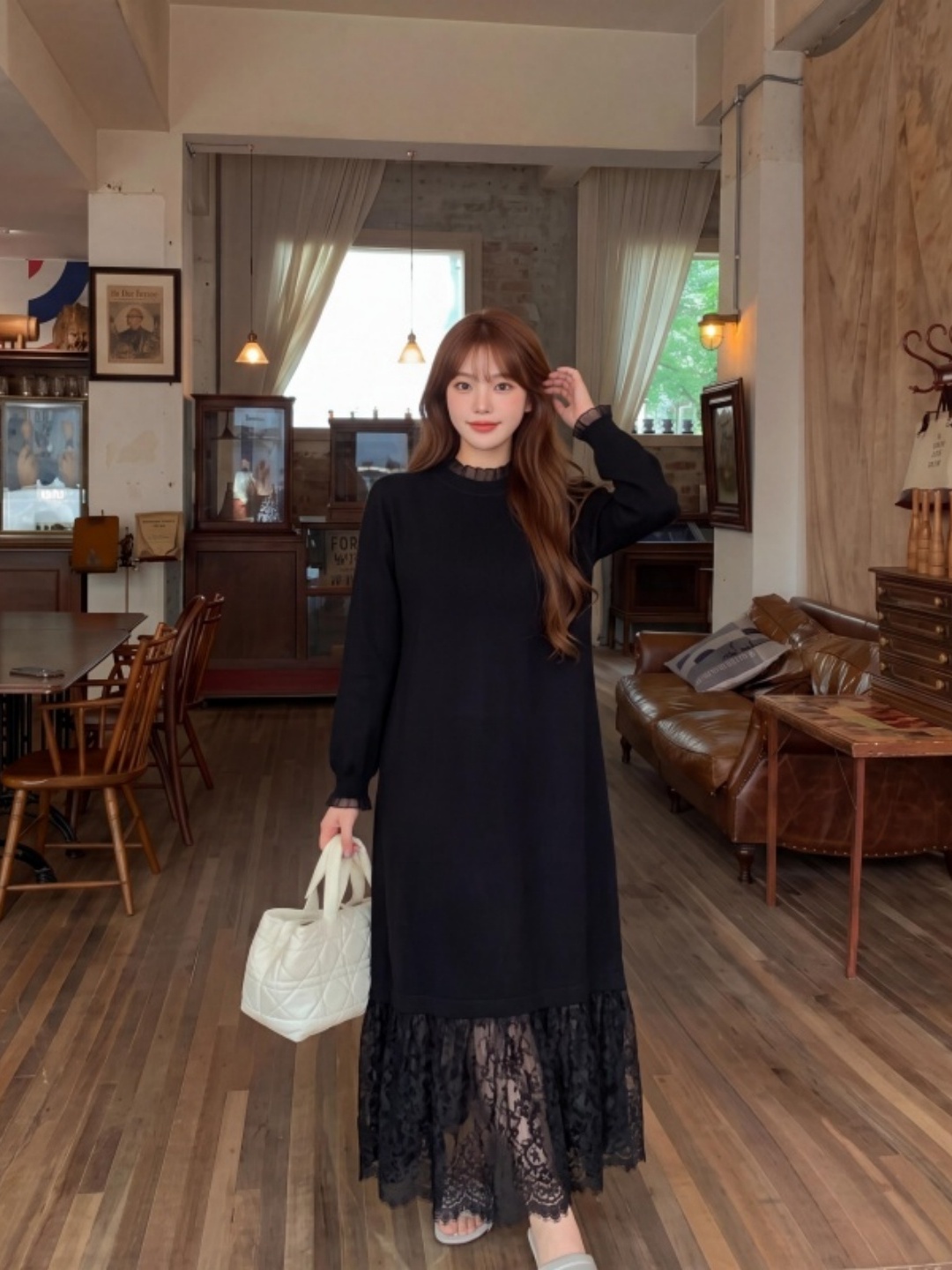 Women Fashion Over The Years - Vestido de Malha com Renda na